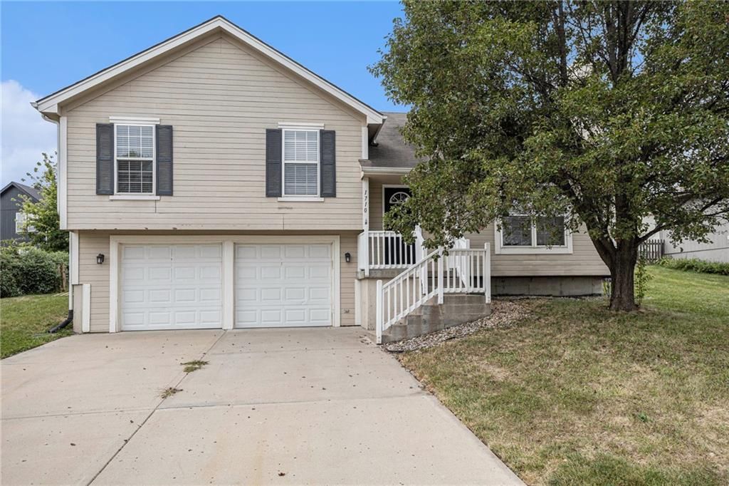 1710 Clear Creek Drive, Kearney, MO 64060