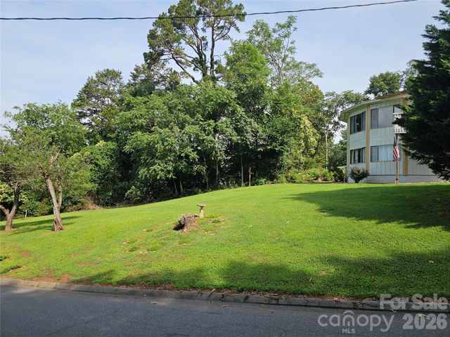 500 Steel Bridge Loop, Hickory, NC 28601