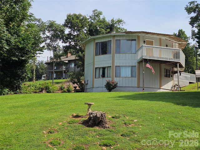 500 Steel Bridge Loop, Hickory, NC 28601