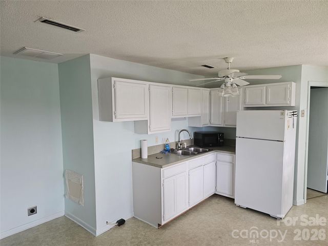 500 Steel Bridge Loop, Hickory, NC 28601