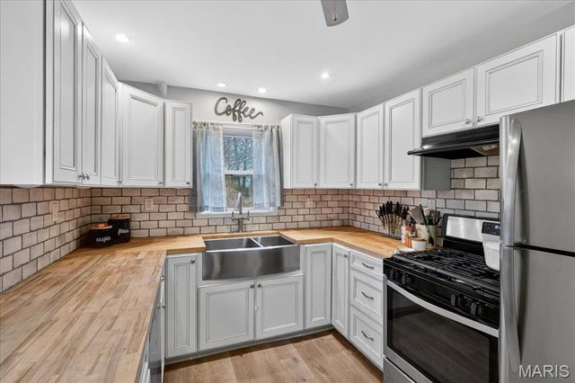 9840 Madison Avenue, Rock Hill, MO 63119