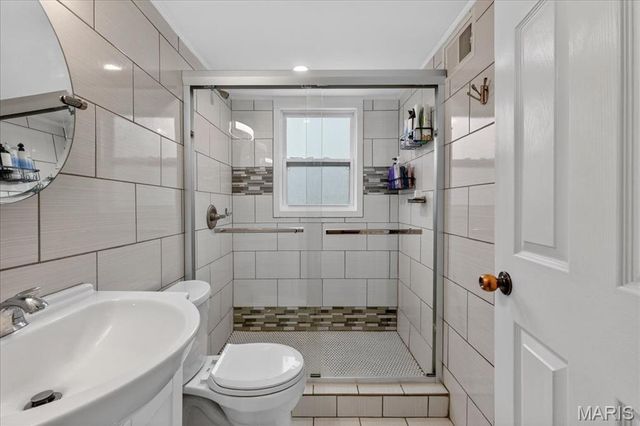 9840 Madison Avenue, Rock Hill, MO 63119