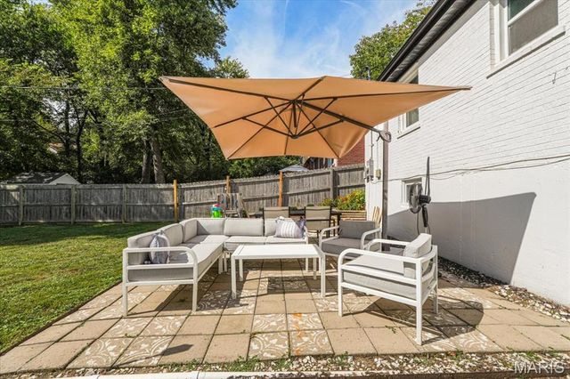 9840 Madison Avenue, Rock Hill, MO 63119