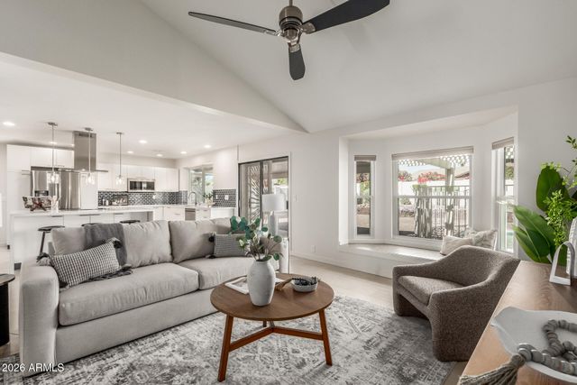 6748 E PARADISE Lane, Scottsdale, AZ 85254