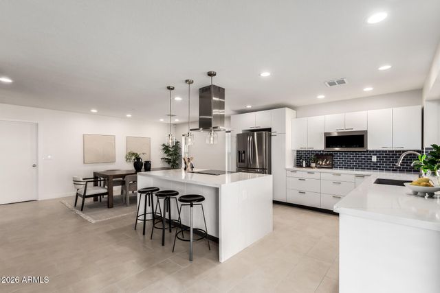 6748 E PARADISE Lane, Scottsdale, AZ 85254