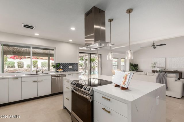 6748 E PARADISE Lane, Scottsdale, AZ 85254