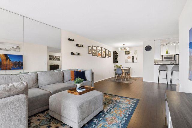 400 Groveland Avenue 914, Minneapolis, MN 55403