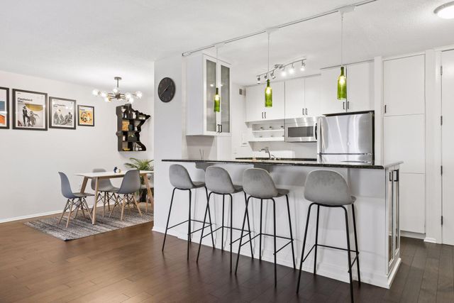 400 Groveland Avenue 914, Minneapolis, MN 55403