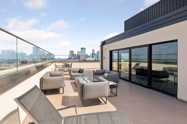 400 Groveland Avenue 914, Minneapolis, MN 55403