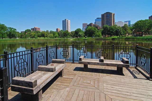 400 Groveland Avenue 914, Minneapolis, MN 55403