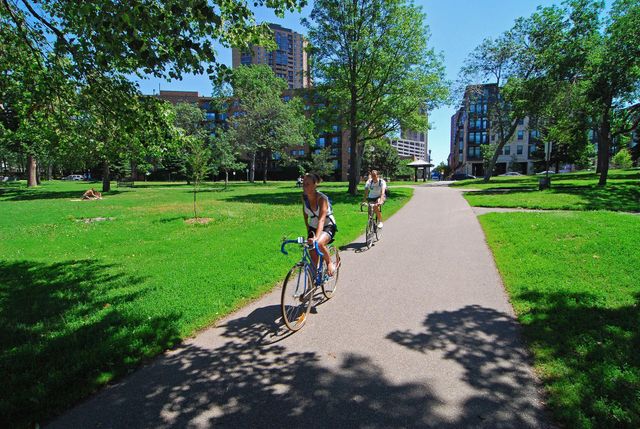 400 Groveland Avenue 914, Minneapolis, MN 55403