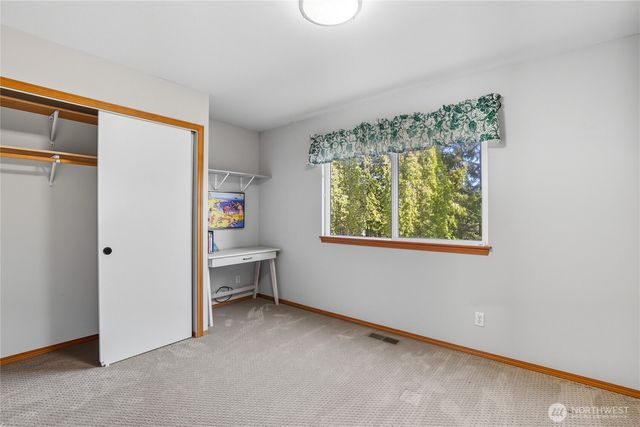 9656 Sandy Isle Lane NW, Silverdale, WA 98383