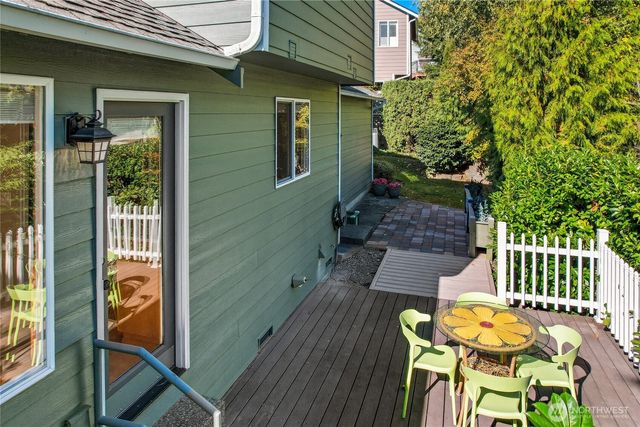 9656 Sandy Isle Lane NW, Silverdale, WA 98383