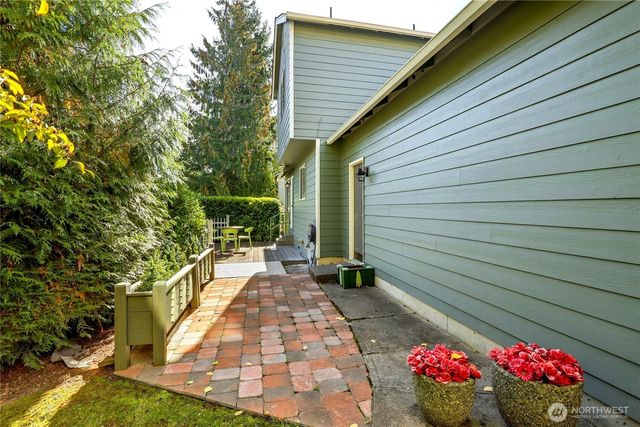 9656 Sandy Isle Lane NW, Silverdale, WA 98383