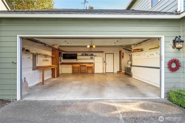 9656 Sandy Isle Lane NW, Silverdale, WA 98383