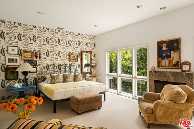 454 Sycamore Road, Santa Monica, CA 90402