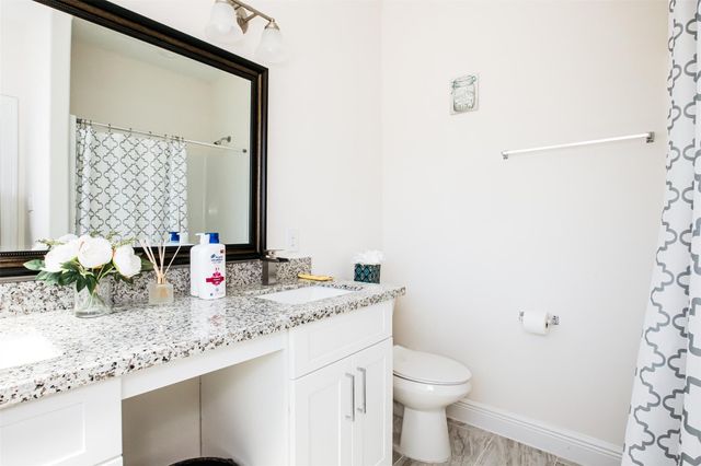 5205 Bataan Road B, Houston, TX 77033