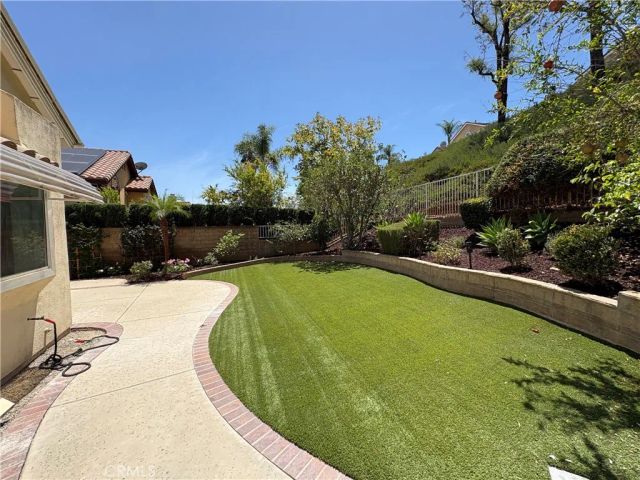 26601 White Oaks, Laguna Hills, CA 92653