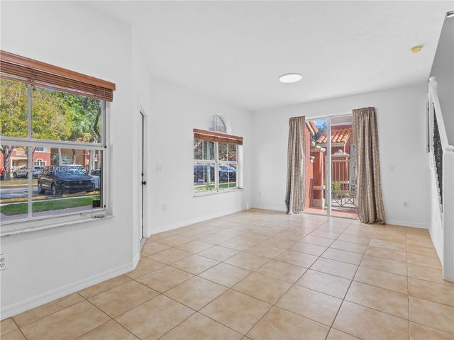 6201 NW 114th Pl 249, Doral, FL 33178