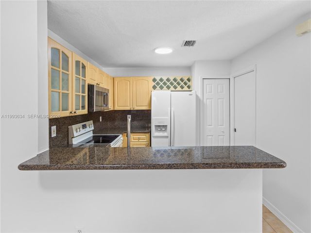 6201 NW 114th Pl 249, Doral, FL 33178