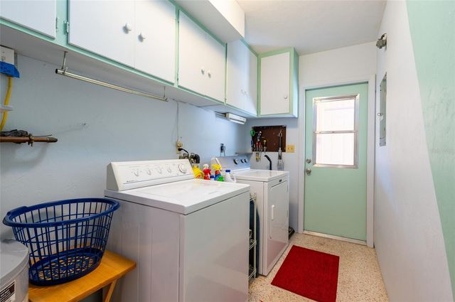 2215 GROVE STREET, Sarasota, FL 34239
