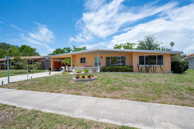 2215 GROVE STREET, Sarasota, FL 34239
