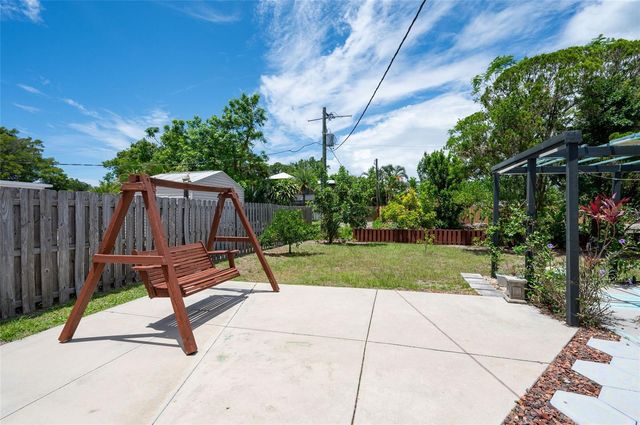 2215 GROVE STREET, Sarasota, FL 34239