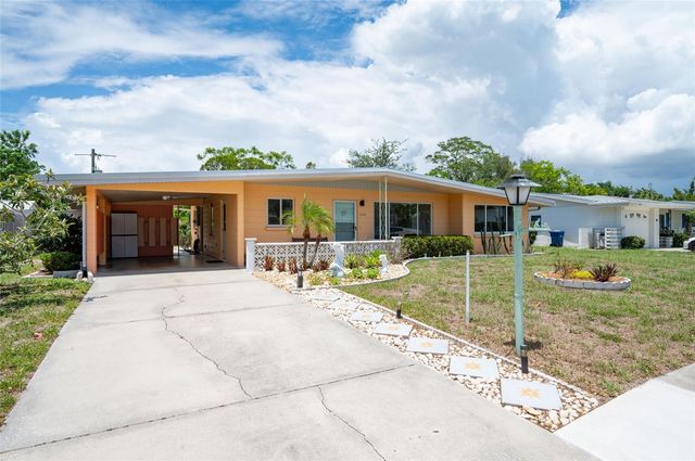 2215 GROVE STREET, Sarasota, FL 34239