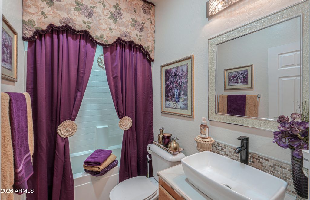 Image 14 of property listing at 1765 E Oquitoa Drive, Casa Grande, AZ 85122