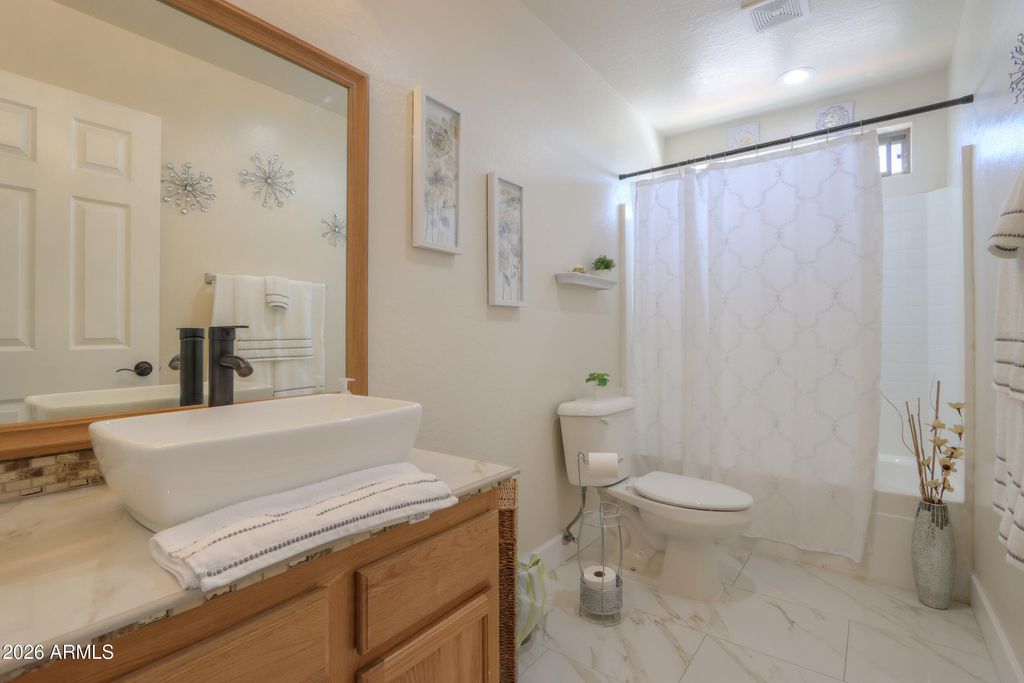 Image 22 of property listing at 1765 E Oquitoa Drive, Casa Grande, AZ 85122