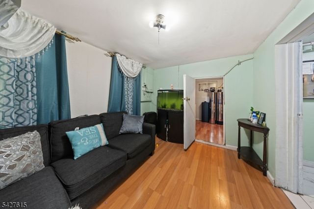 14 Dey St, Paterson City, NJ 07503