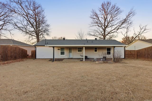 207 Ray St, Cabot, AR 72023