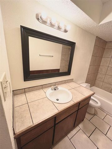 300 Chalmette Drive c, Norman, OK 73071