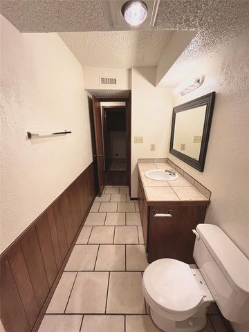 300 Chalmette Drive c, Norman, OK 73071