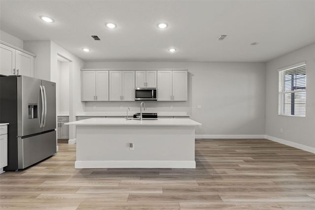 10412 FIELDSTONE MYRTLE WAY, San Antonio, FL 33576