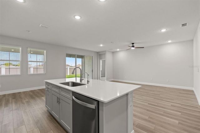 10412 FIELDSTONE MYRTLE WAY, San Antonio, FL 33576