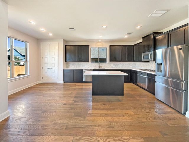 7604 Hillock TER, Austin, TX 78744