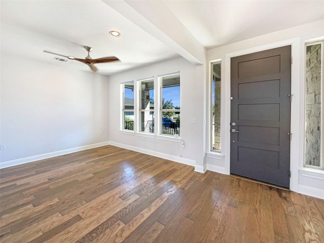 7604 Hillock TER, Austin, TX 78744