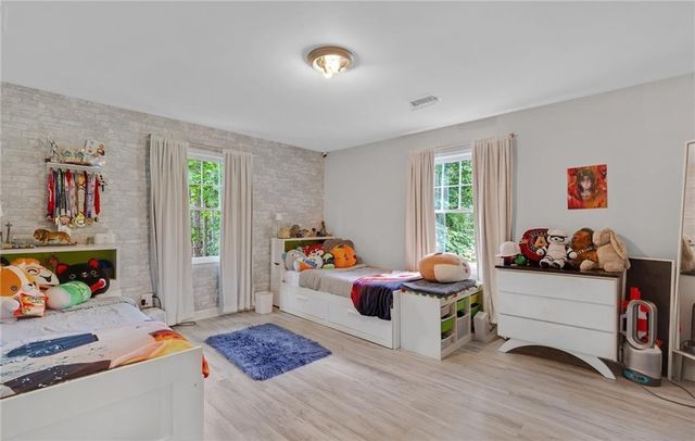 2660 Spalding Drive, Atlanta, GA 30350