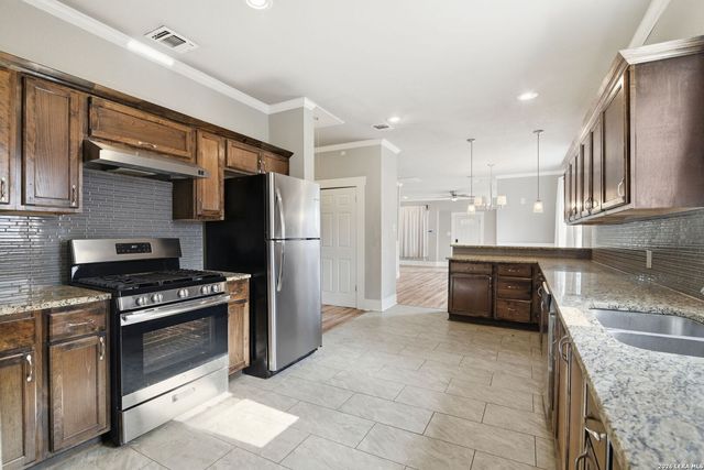 1629 W woodlawn, San Antonio, TX 78201