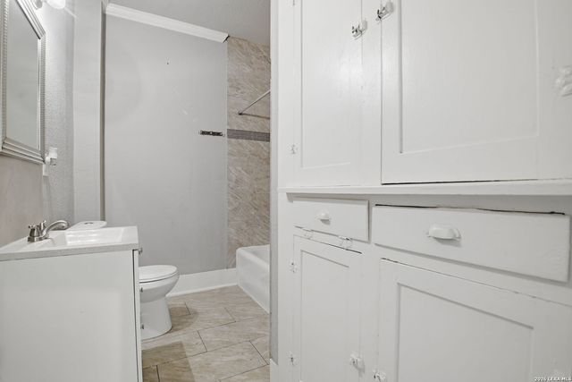 1629 W woodlawn, San Antonio, TX 78201