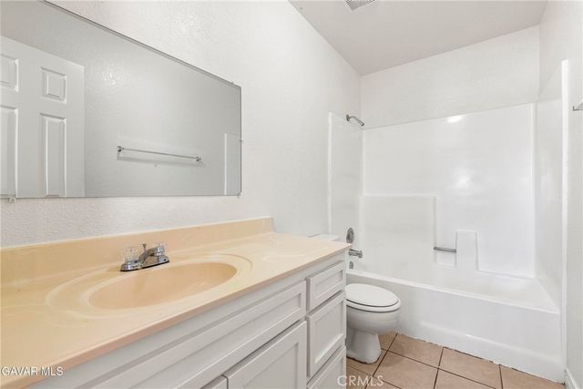 1822 Park Circle, Lancaster, CA 93535