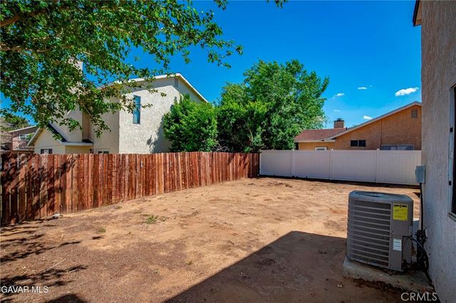 1822 Park Circle, Lancaster, CA 93535
