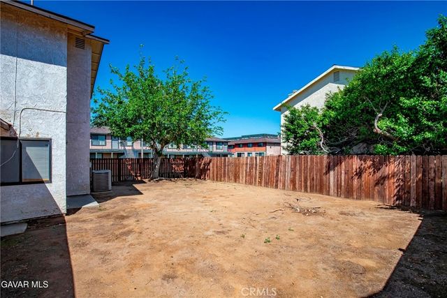 1822 Park Circle, Lancaster, CA 93535