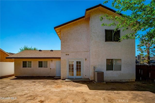1822 Park Circle, Lancaster, CA 93535
