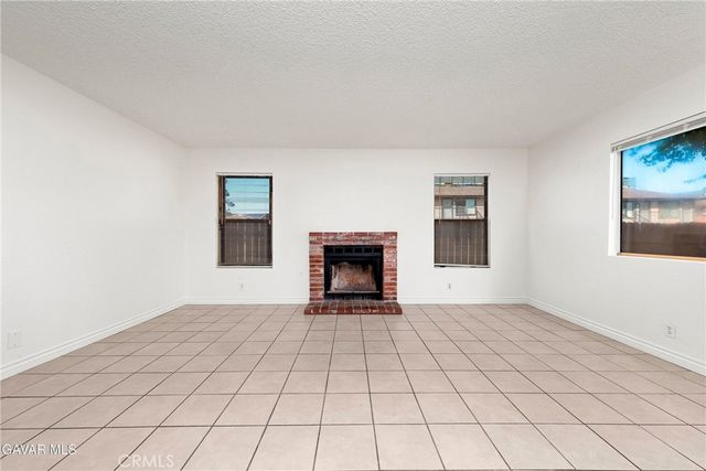 1822 Park Circle, Lancaster, CA 93535