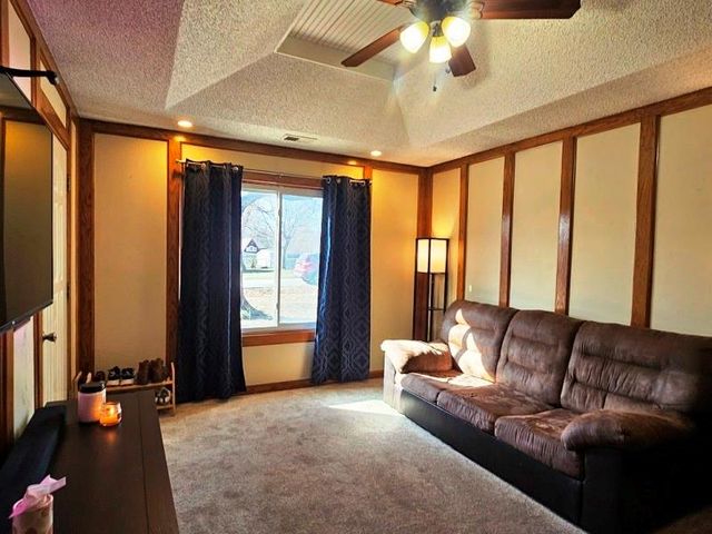 17129 Cerrito Drive, Belton, MO 64012