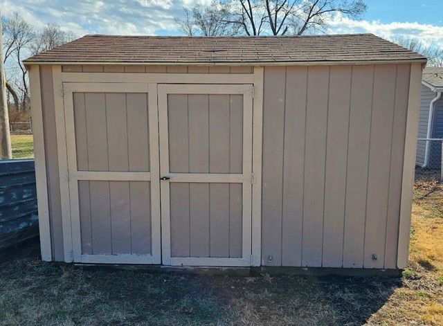 17129 Cerrito Drive, Belton, MO 64012