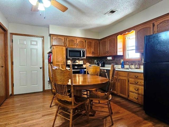 17129 Cerrito Drive, Belton, MO 64012