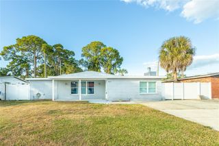 8207 TANGLEWOOD LANE, Tampa, FL 33615